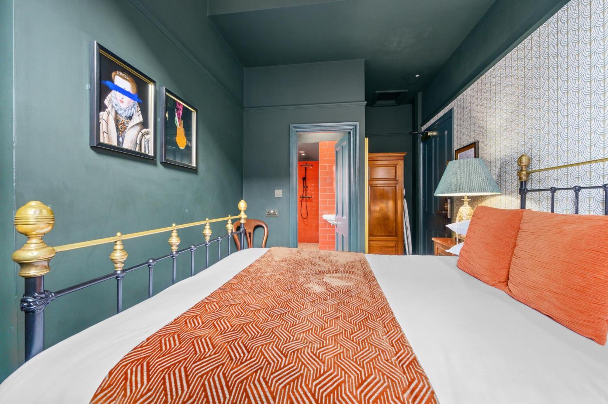 Clementine'S Guest House York Luaran gambar A bedroom at the hotel